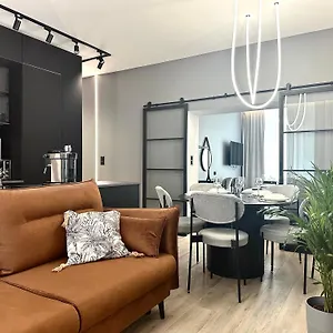 https://apt-szewska-200m-main-square-self-check-in-20h.hotelswroclaw.com